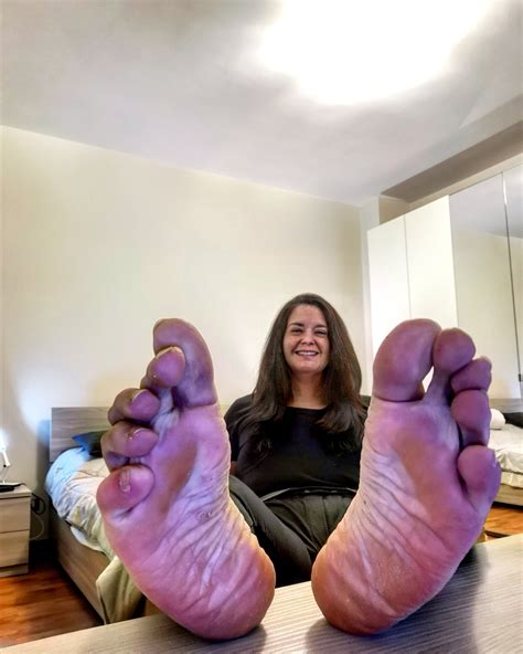 mature feet